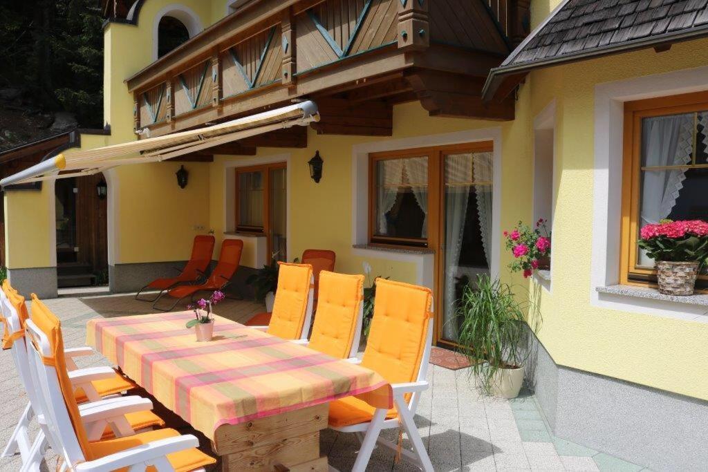 Landhaus Katharina Bis 12 Personen Mit Saunachalet Und Blick Auf Die Bergwelt Des Zillertals Hippach Extérieur photo